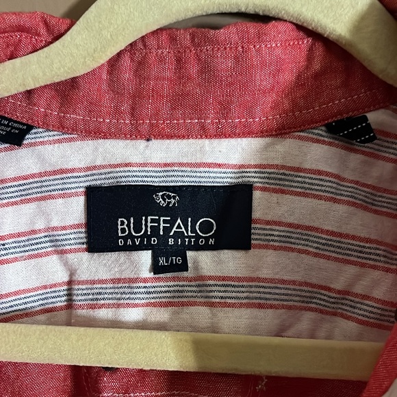 Union made linen blend Buffalo David Bitton shirt. B7 - Picture 3 of 9